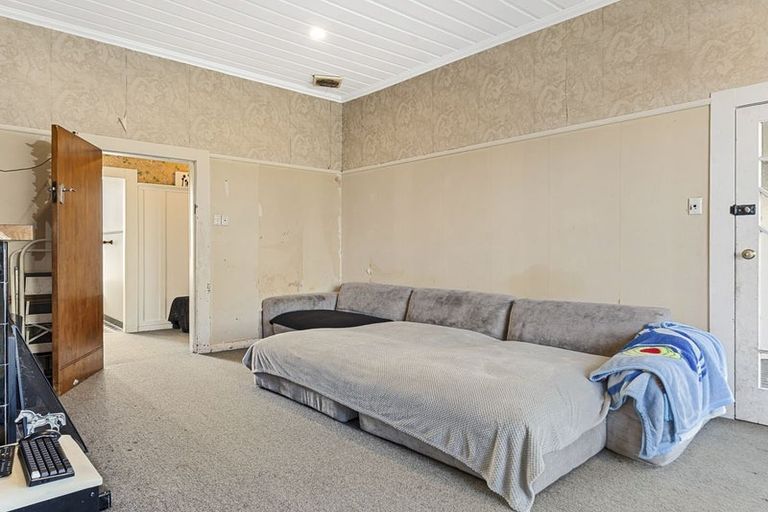 Photo of property in 200 Tukapa Street, Westown, New Plymouth, 4310