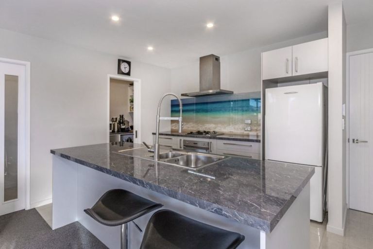 Photo of property in 27 Packard Crescent, Halswell, Christchurch, 8025