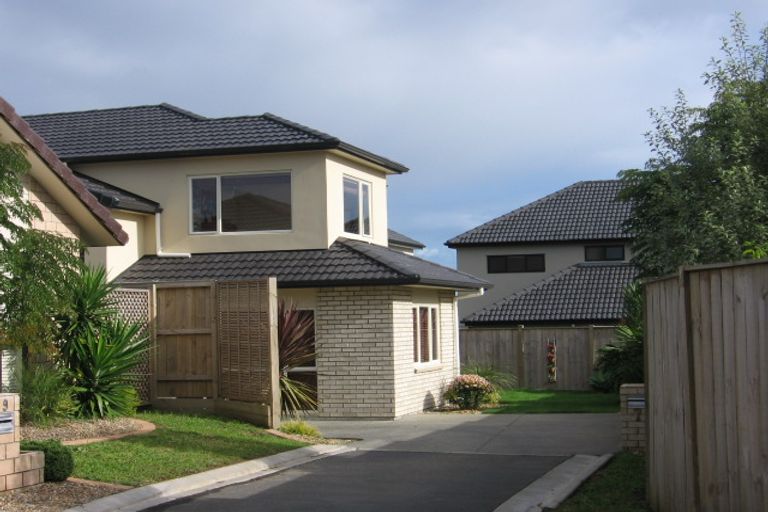 Photo of property in 7 Tsar Court, Flat Bush, Auckland, 2016