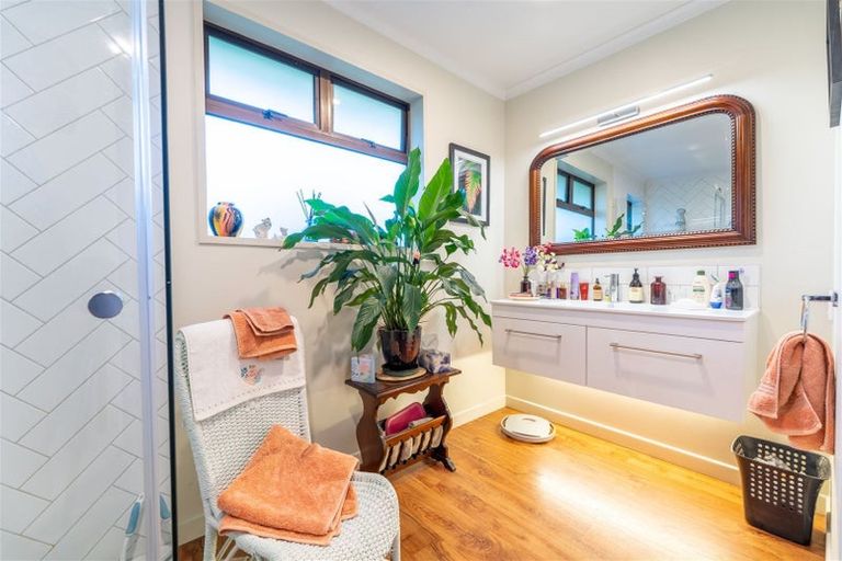 Photo of property in 15 Hillview Place, Pleasant Point, 7903