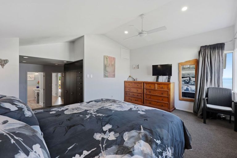 Photo of property in 49 Torkar Road, Clarks Beach, 2122