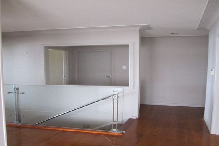 Photo of property in 73 Sylvan Avenue, Northcote, Auckland, 0627