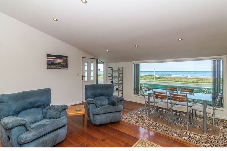 Photo of property in 110 Marine Parade, Otaki Beach, Otaki, 5512