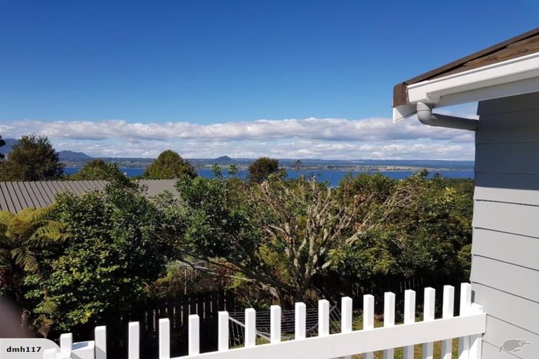 Photo of property in 117 Wakeman Road, Acacia Bay, Taupo, 3330