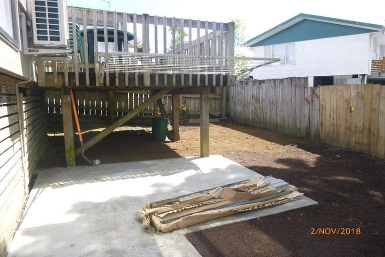 Photo of property in 2 Fitzherbert Avenue, West Harbour, Auckland, 0618