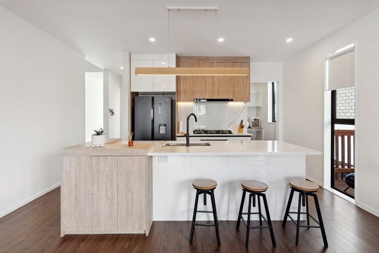 Photo of property in 46 Celestial Crescent, Orewa, 0931