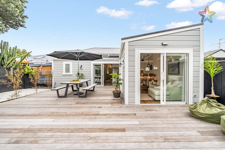 Photo of property in 17 Oriental Street, Petone, Lower Hutt, 5012