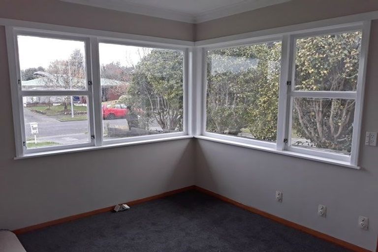 Photo of property in 14 Bond Street, Hokowhitu, Palmerston North, 4410