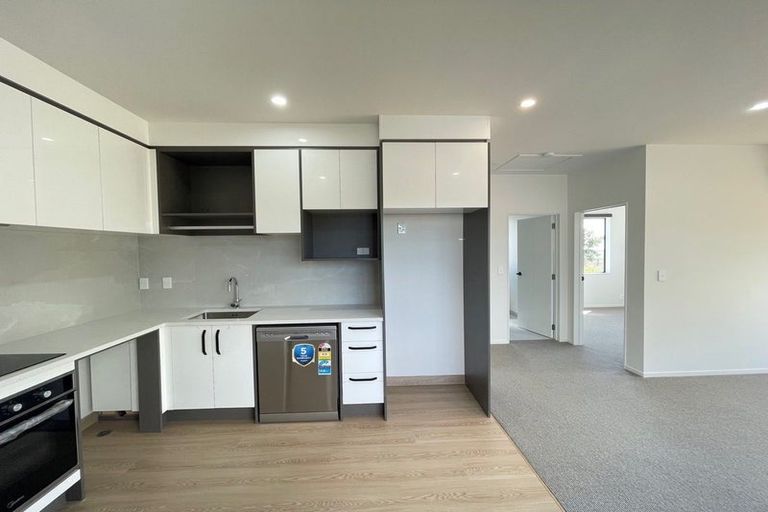 Photo of property in 3/13 Blockhouse Bay Road, Avondale, Auckland, 1026