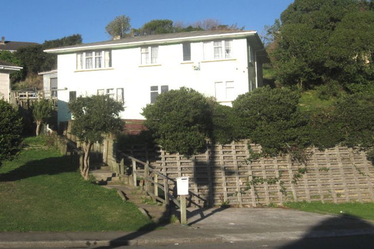 Photo of property in 10 Hereford Street, Cannons Creek, Porirua, 5024