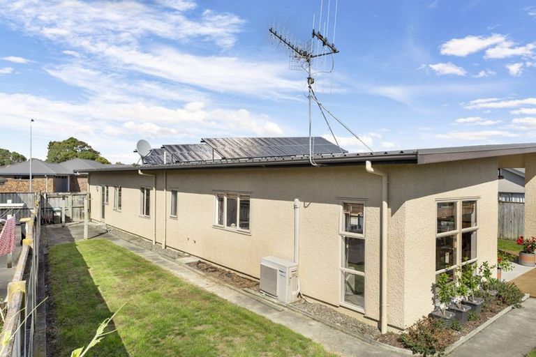 Photo of property in 19 Walnut Grove, Kelvin Grove, Palmerston North, 4414