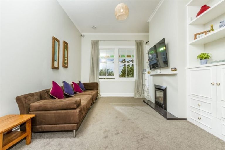 Photo of property in 15 Kawerau Avenue, Devonport, Auckland, 0624