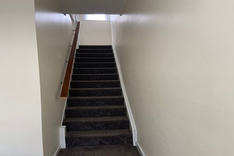 Photo of property in 144 Tasman Street, Mount Cook, Wellington, 6021