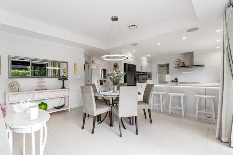 Photo of property in 11 Kelly Greens, Silverdale, 0932