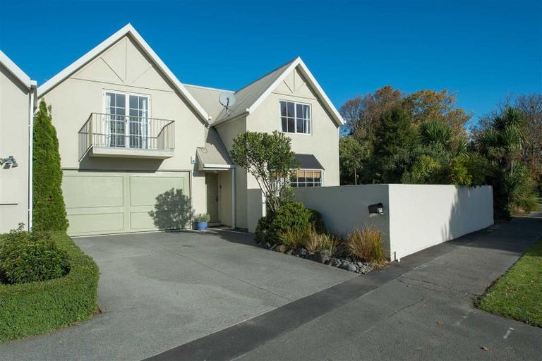 Photo of property in 86b Peer Street, Upper Riccarton, Christchurch, 8041