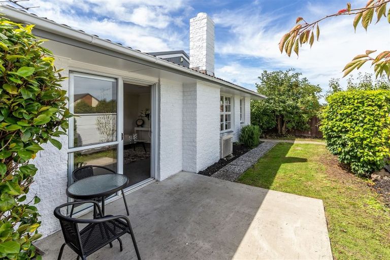 Photo of property in 1/200 Waimairi Road, Ilam, Christchurch, 8041