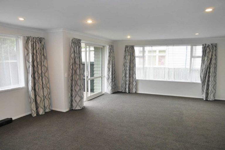 Photo of property in 19 Defoe Place, Waltham, Christchurch, 8023