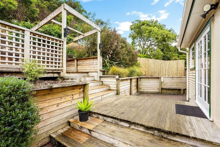 Photo of property in 33 Peel Place, Wainuiomata, Lower Hutt, 5014
