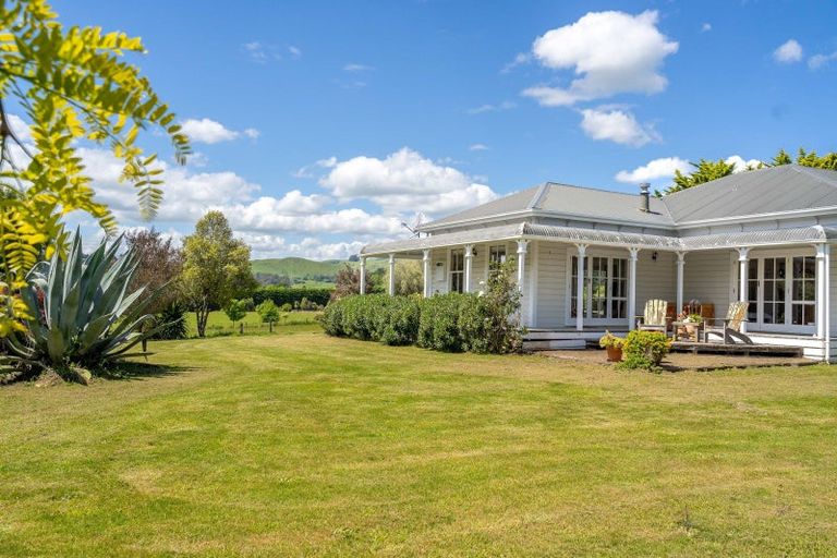 Photo of property in 24b Cromarty Drive, Martinborough, 5784