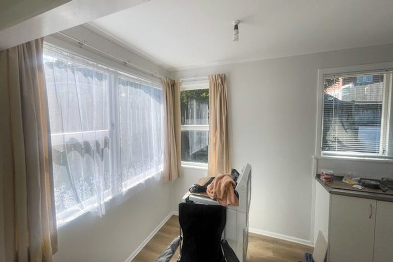 Photo of property in 23 Tomo Street, New Lynn, Auckland, 0600