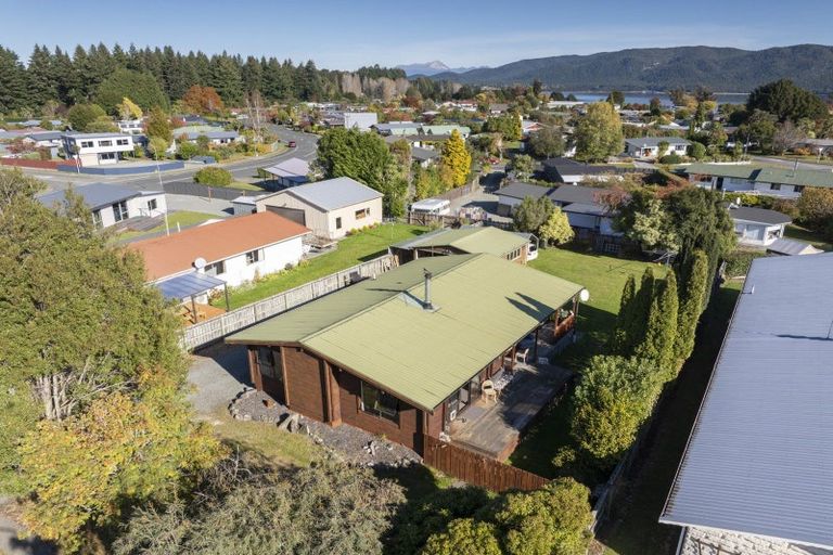 Photo of property in 66 Luxmore Drive, Te Anau, 9600
