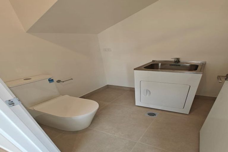 Photo of property in 150 Mcleod Road, Te Atatu South, Auckland, 0610