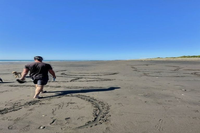 Photo of property in 410b Devon Street East, Strandon, New Plymouth, 4312