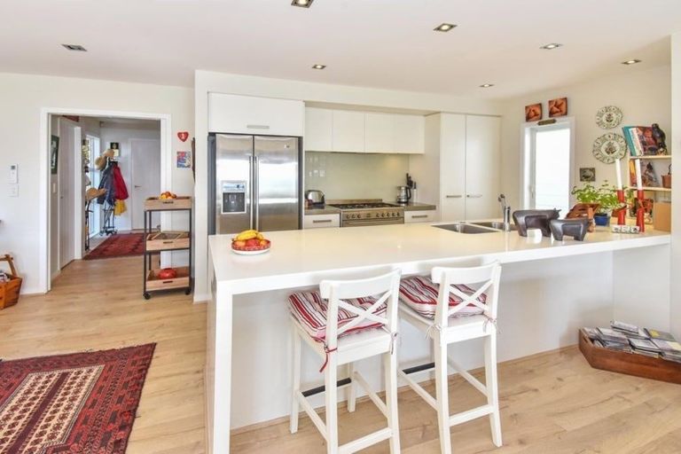 Photo of property in 7a Torkar Road, Clarks Beach, 2122