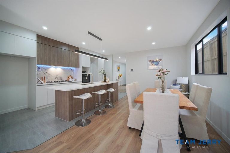 Photo of property in 8 Kakau Lane, Flat Bush, Auckland, 2019