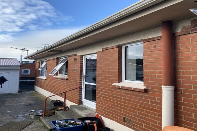 Photo of property in 8 Howe Street, North Dunedin, Dunedin, 9016