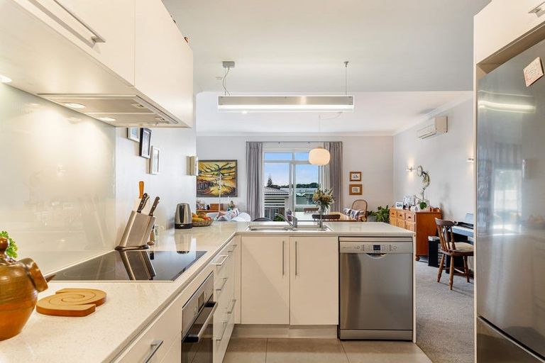 Photo of property in 57 Parkside Drive, Orewa, 0931