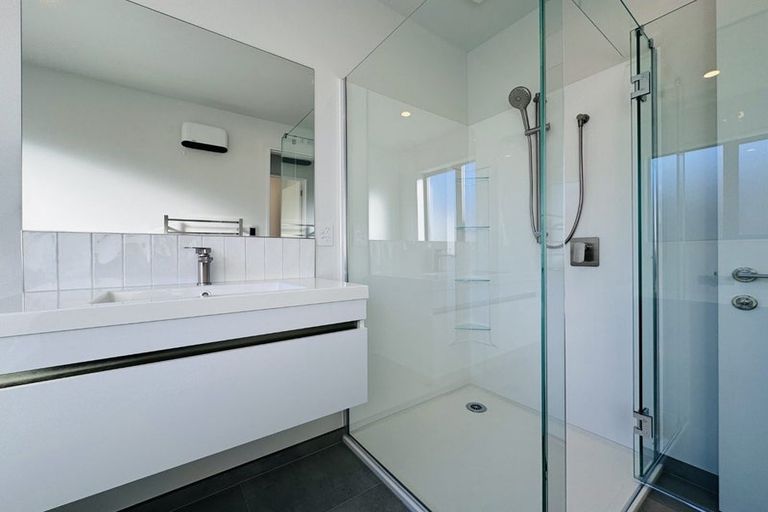 Photo of property in 1 Amberite Place, Harewood, Christchurch, 8051