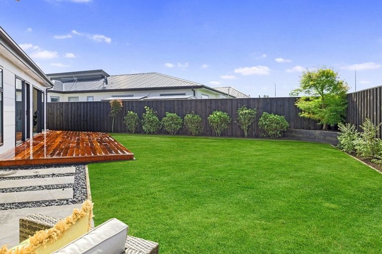 Photo of property in 1 Karos Lane, Northwood, Christchurch, 8051