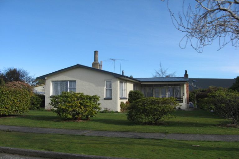 Photo of property in 10 Hillary Street, Winton, 9720