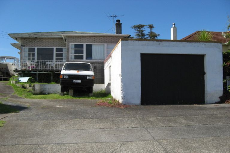Photo of property in 93 Kiwi Esplanade, Mangere Bridge, Auckland, 2022
