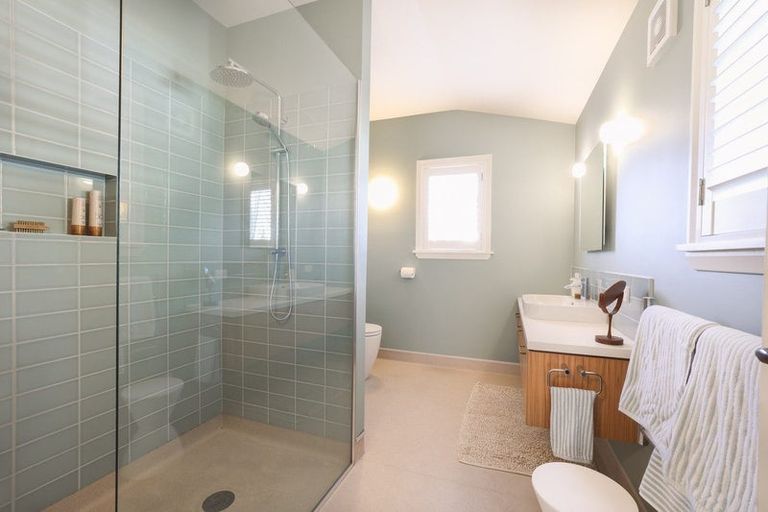 Photo of property in 21 Heaton Rhodes Place, Cashmere, Christchurch, 8022