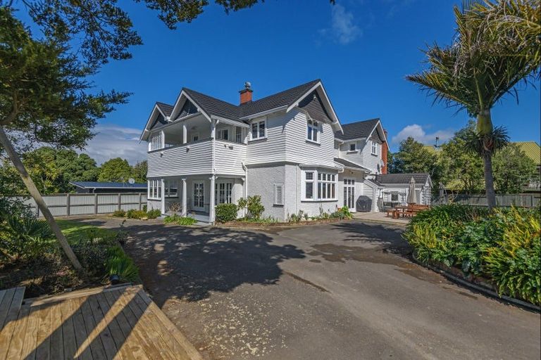 Photo of property in 43 Rainforth Street, Roslyn, Palmerston North, 4414