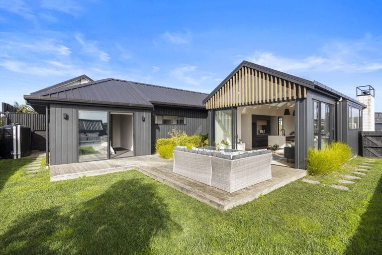 Photo of property in 18 Winstone House Road, Paerata, 2124