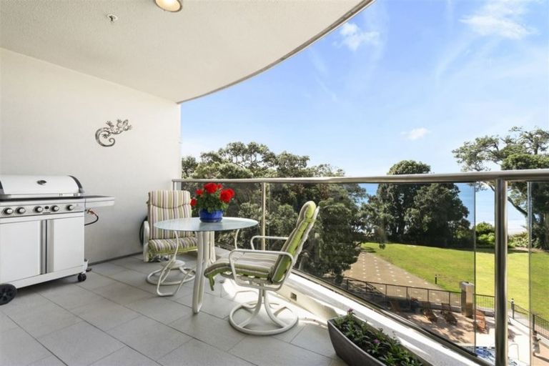 Photo of property in 3d/5 The Promenade, Takapuna, Auckland, 0622