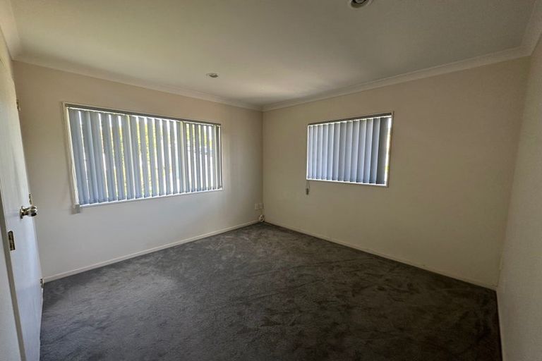 Photo of property in 122 Hugh Green Drive, Pinehill, Auckland, 0632