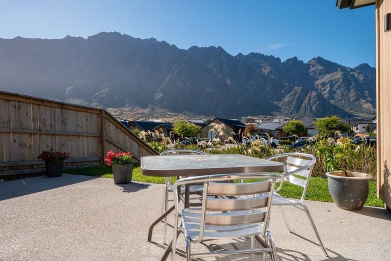 Photo of property in 19 Grain Close, Jacks Point, 9371