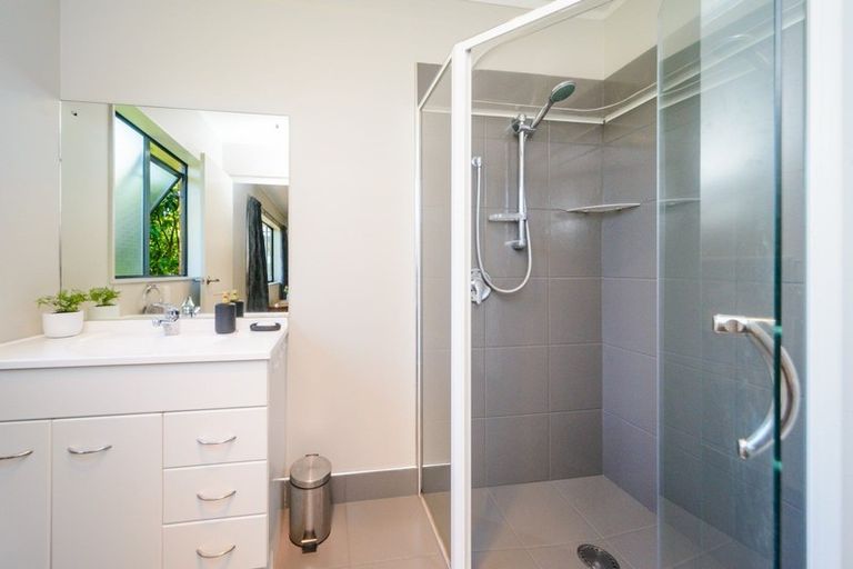 Photo of property in 18 Daniel Place, Kelvin Grove, Palmerston North, 4414