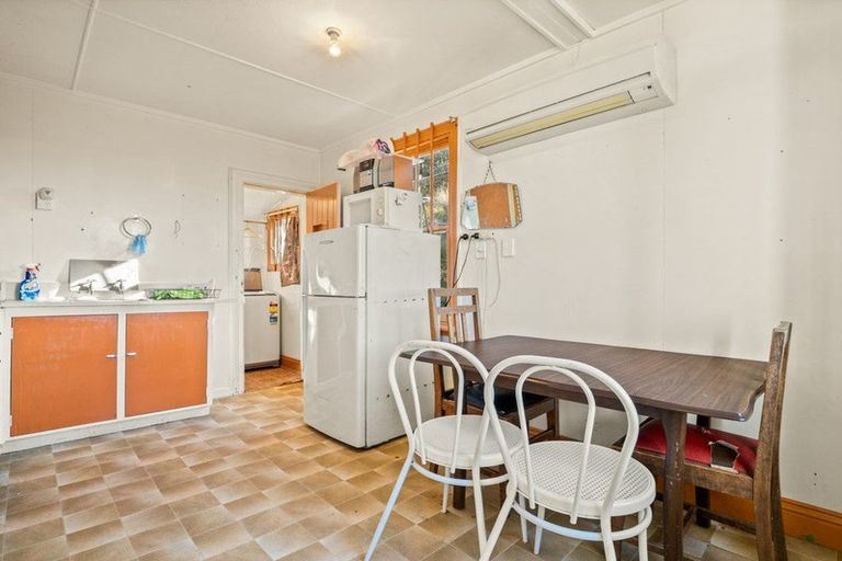 Photo of property in 58 Shag Point Road, Shag Point, Palmerston, 9482