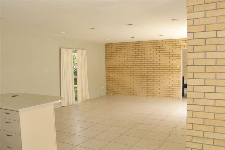 Photo of property in 2a Dinglebank Road, Mount Wellington, Auckland, 1060