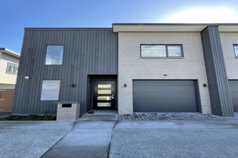 Photo of property in 4 Finesse Lane, Bucklands Beach, Auckland, 2012