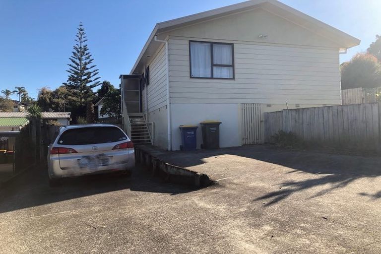 Photo of property in 25 Rehia Road, Massey, Auckland, 0614