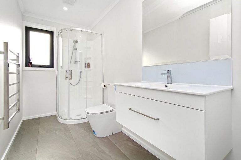 Photo of property in 24 Porokaiwhiri Street, Crofton Downs, Wellington, 6035