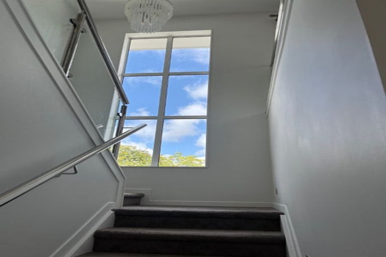 Photo of property in 12 Marae Road, Greenhithe, Auckland, 0632