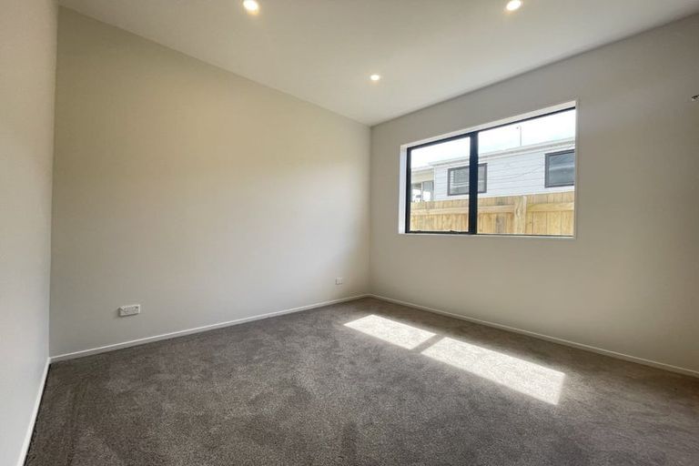 Photo of property in 1c Koromiko Street, New Lynn, Auckland, 0600