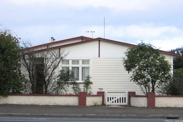 Photo of property in 136 Featherston Street, Palmerston North, 4410
